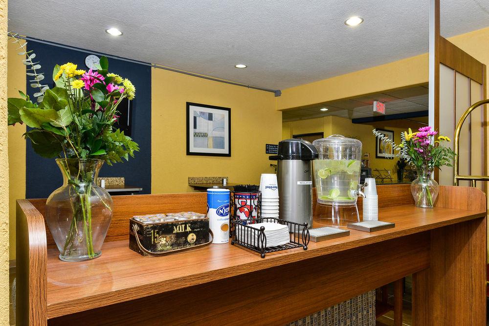 Microtel Inn & Suites By Wyndham New Braunfels I-35 Zewnętrze zdjęcie