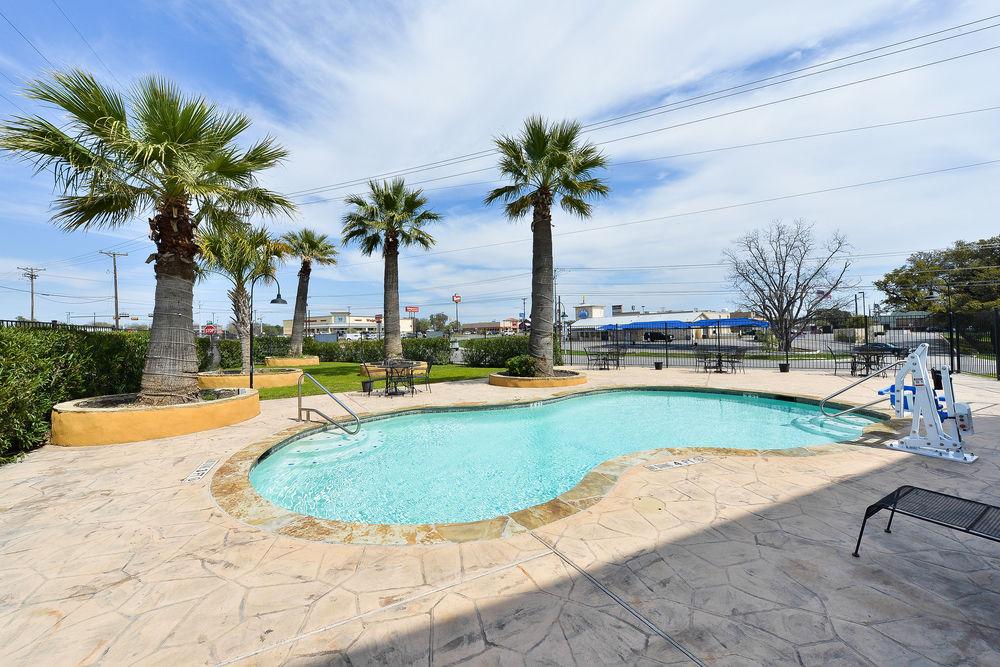 Microtel Inn & Suites By Wyndham New Braunfels I-35 Zewnętrze zdjęcie