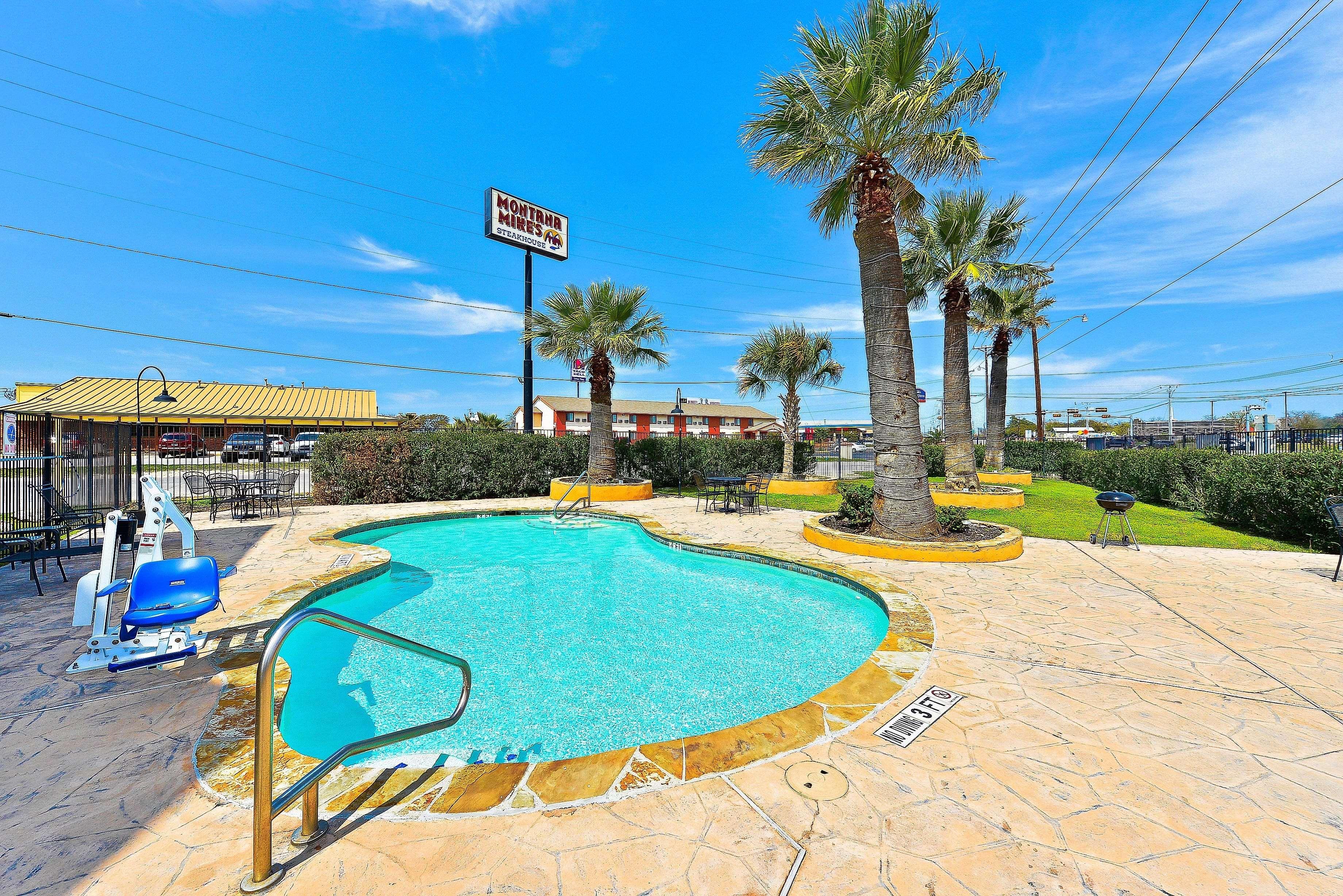 Microtel Inn & Suites By Wyndham New Braunfels I-35 Zewnętrze zdjęcie