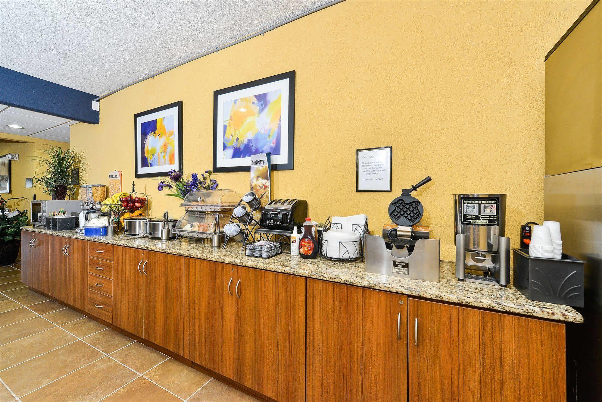 Microtel Inn & Suites By Wyndham New Braunfels I-35 Zewnętrze zdjęcie